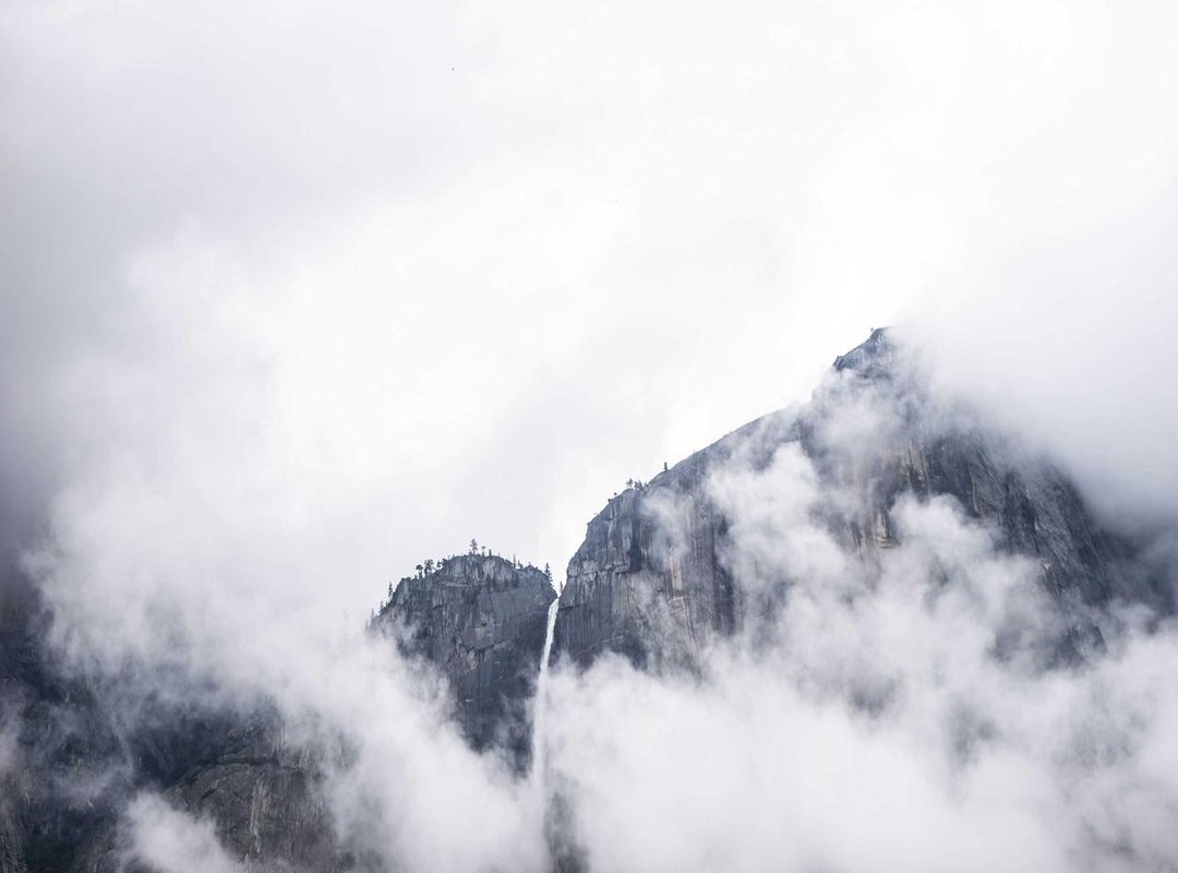 From Outfit to Photo: Nailing the Perfect OOTD Shot